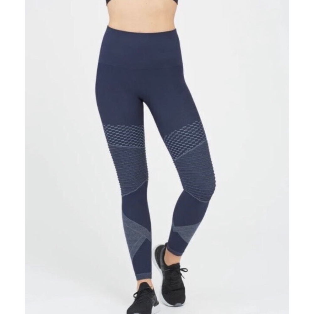Spanx Look At Me Now Seamless Moto Leggings in Blue Size Medium